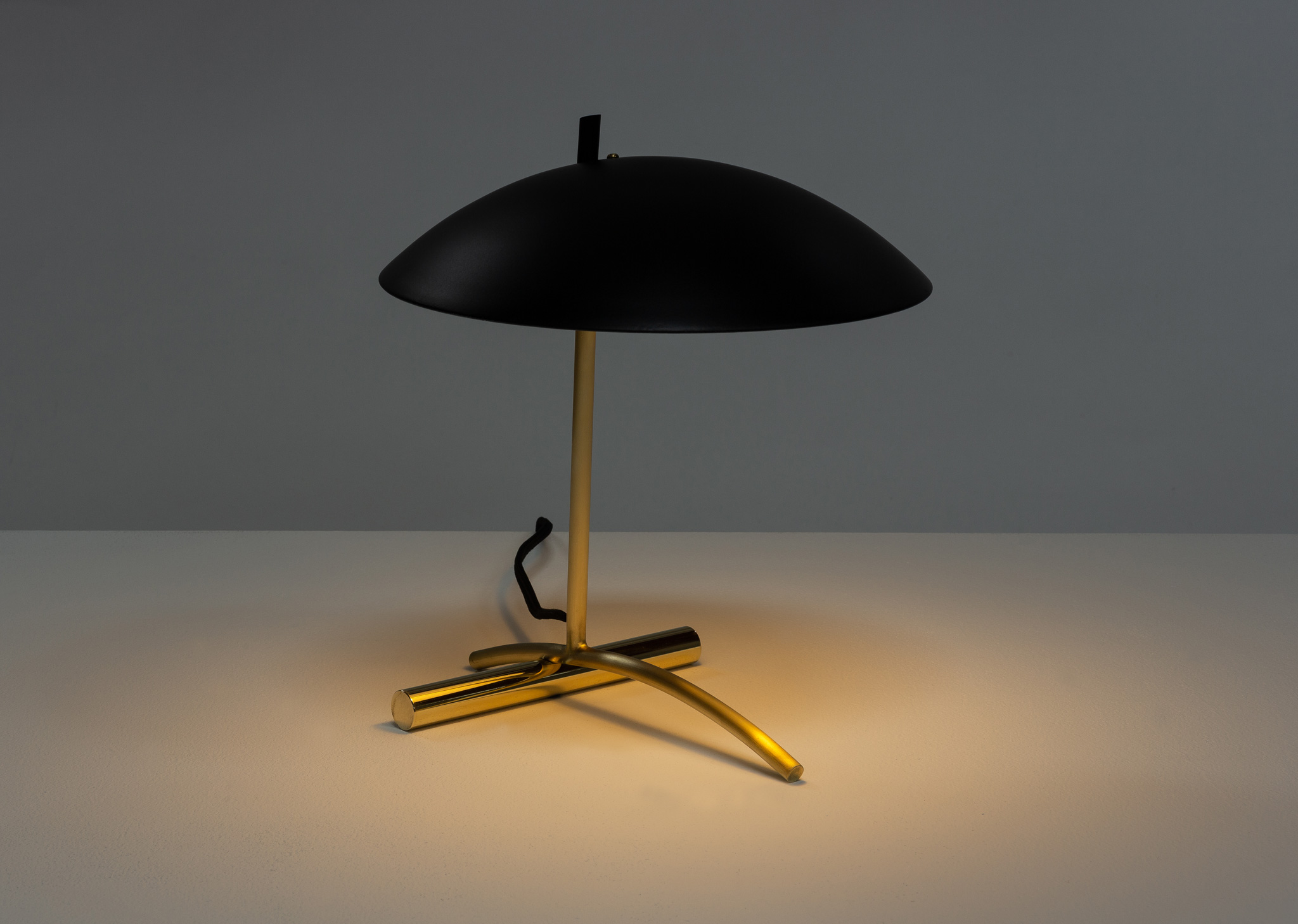 Atelier de Troupe - DE Table Lamp